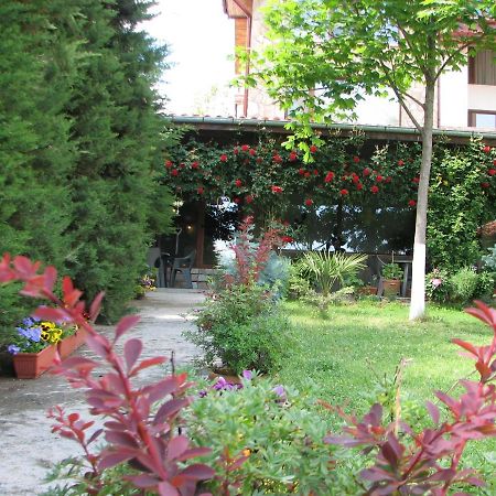 Семеен Хотел Къща Тодорови Stara Zagora Exterior foto